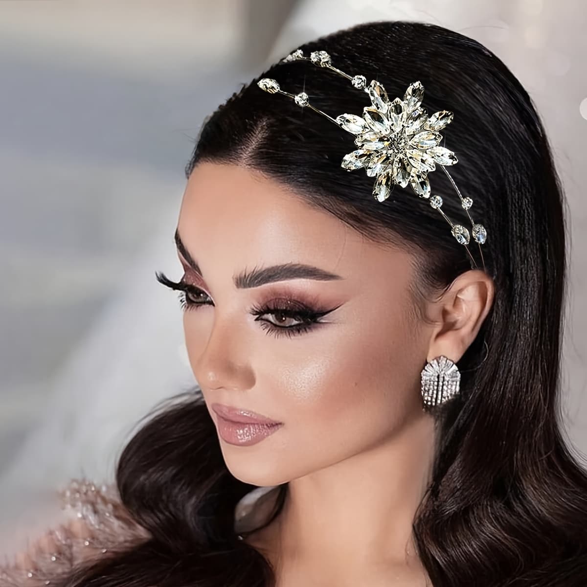 TEMU 1pc Women's Luxury Flower Metal Heavy Duty Hairband High-end Elegant Bridal Headwear Suitable For Daily Outing And Festival Wear