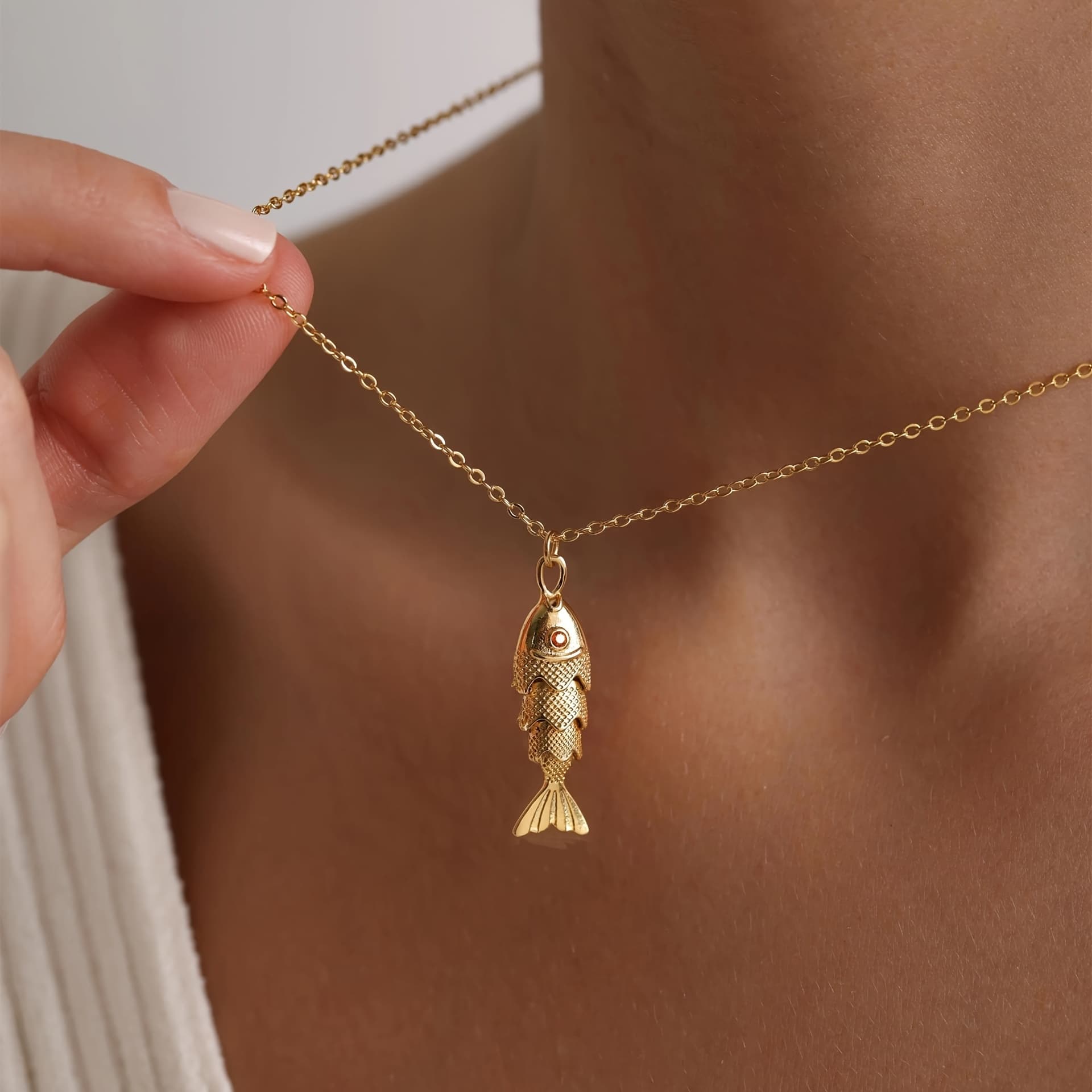 TEMU 1pc Minimalist Copper Fish Pendant Necklace For Women - Moveable Tail,summer Jewelry,vacation Gift, Dainty & (adjustable Chain)