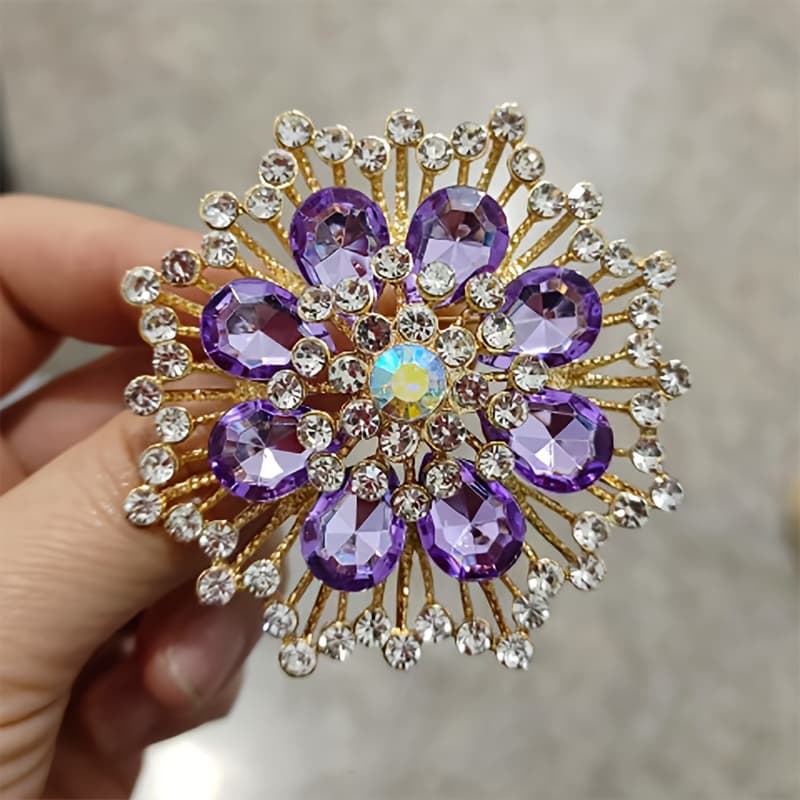 TEMU 1pc - Vintage Elegant Floral Brooch For Women, A Stylish Accessory For Coats, Preventing Wardrobe Malfunctions, Suitable For Bags And Hats, Perfect As A Holiday Gift
