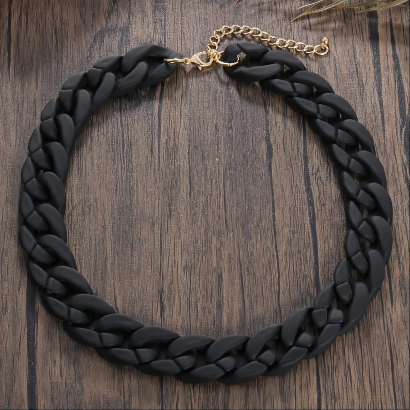 TEMU 1 European And Vintage Necklace