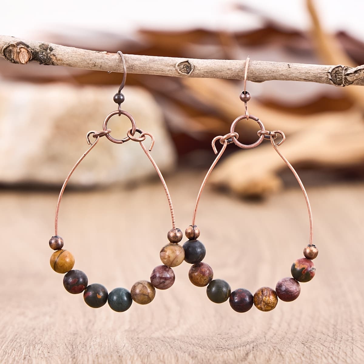 TEMU A Pair Of Vintage-style Beaded Pendant Earrings That Are Versatile And Wear, Making Them A Great Gift For Special Occasions