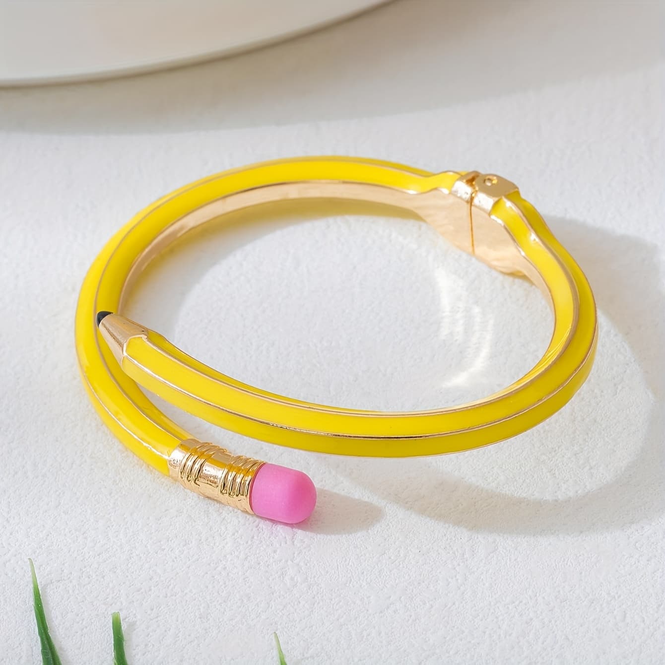 TEMU Japanese And Korean Minimalist Pencil Bracelet With Sweet , Perfect Gift For Teachers' Day Or Party Accessories Suitable For Women