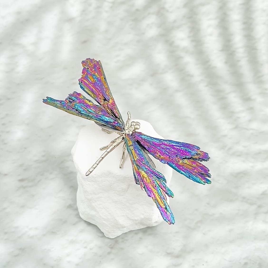 TEMU 1pc Crystal Dragonfly Home Decor Handmade Dragonfly Diy Decoration Suitable For Indoor Desktop Decor Gift Natural Stone Shape And Size Different Day Gift Graduation Season Gift