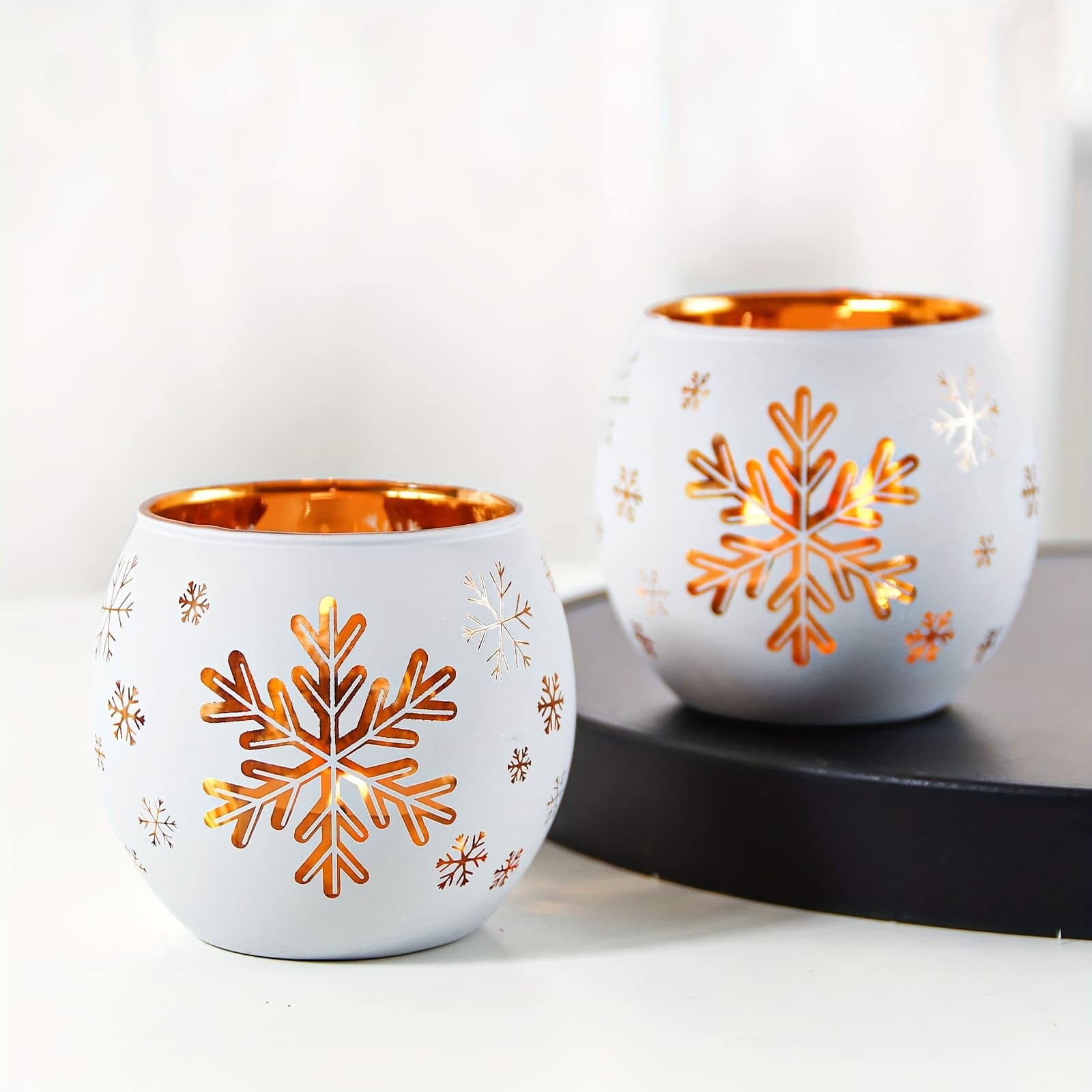 TEMU Set Of 2 Winter-themed Snowflake Decor - Glass Candle Holders, Round Tealight Holders Featuring Christmas Snowflakes, Ideal For Bulk Use In New Year And Christmas Home Celebrations