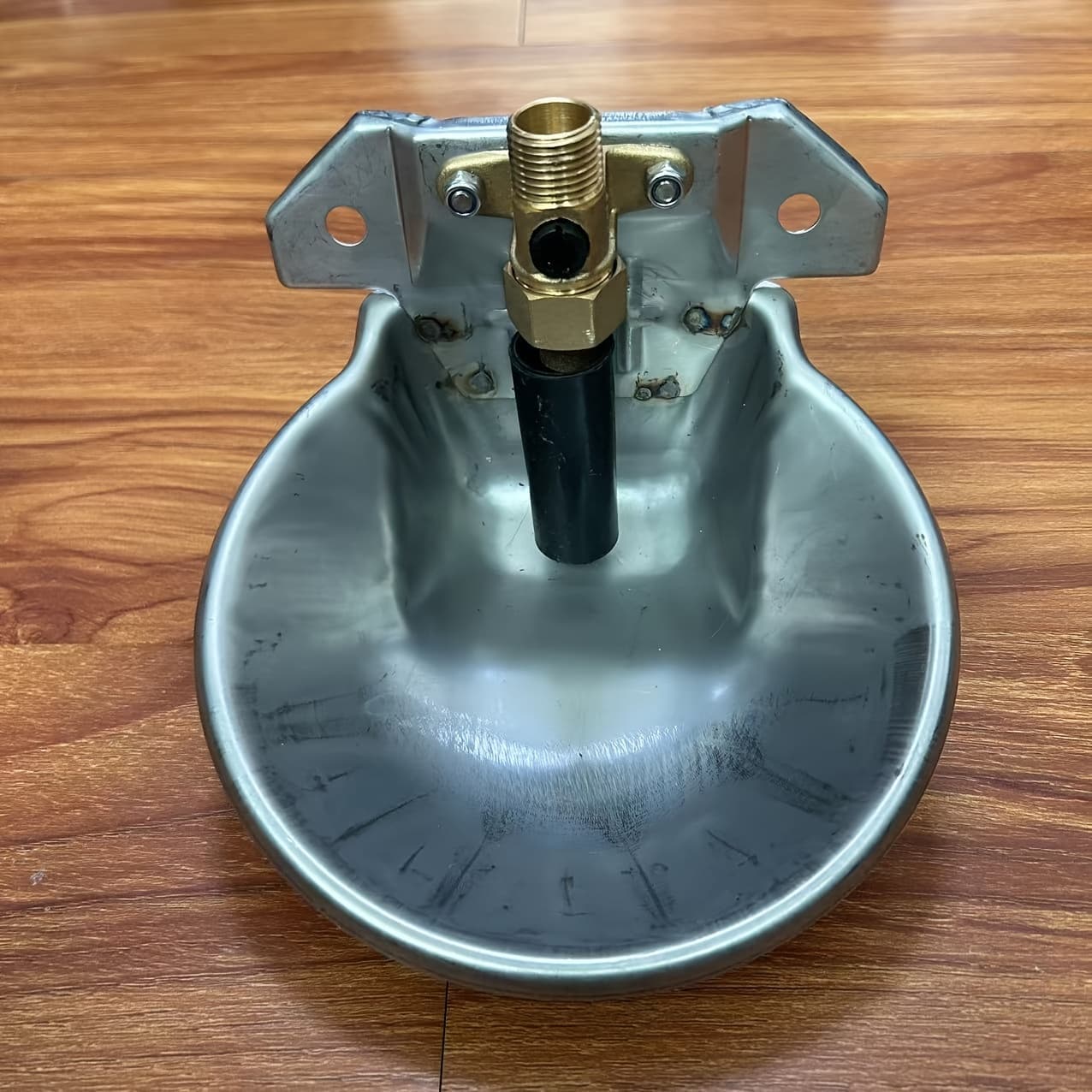 TEMU 1pc Automatic Livestock Waterer Bowl, Stainless Steel Farm Water Drinking Dispenser For Cattle, Sheep, Horse, Goat, Pet - Metal Animal Drinking Machine For Farm Animal Feeding Equipment