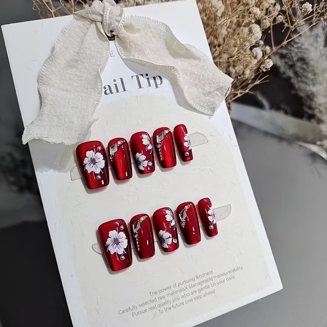 TEMU 10pcs Handmade Short Wear Nails, Blooming, Rich Red Cat Eye, Crystal, Bridal Nail Art, White, High-end Temperament, Elegant, High-end New Year's Fake