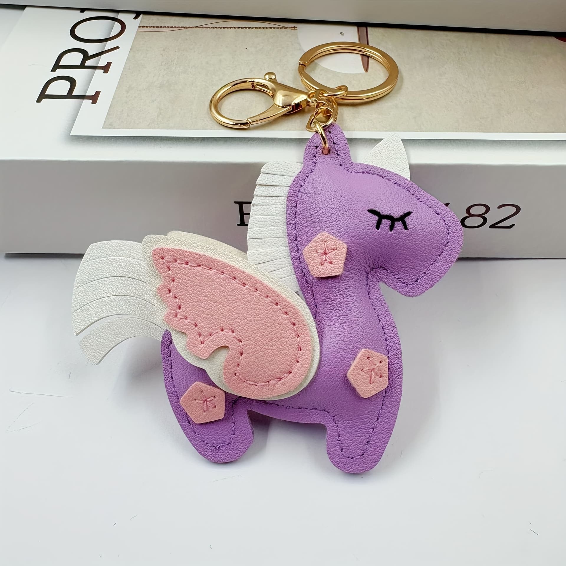 TEMU Cute Trendy Unicorn Keychain, Pu Leather Horse Animal Pendant, Bag & Car Interior Decoration, Perfect Gift For Christmas Valentine Festival Souvenir