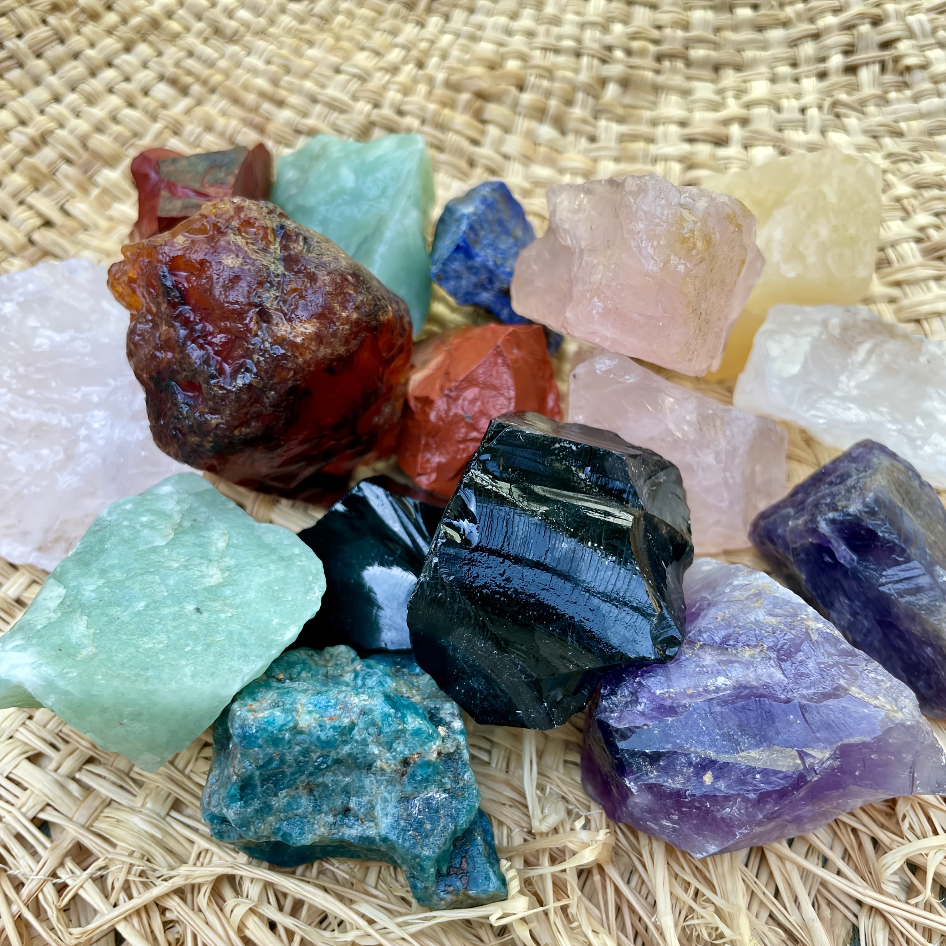 TEMU Coarse Grinding Stones, Stone - Natural , Used For Grinding, Slicing, Fountain Rocks, Decoration, Polishing, String Packaging, Vicareggi Crystals