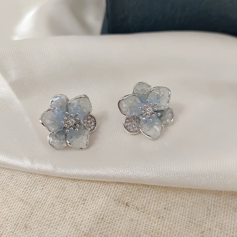 TEMU 1 Pair Of Light Luxury Exquisite Blue Floral Stud Earrings With Accents, Versatile, Fashionable, Ethereal, And Unique Women's Earrings