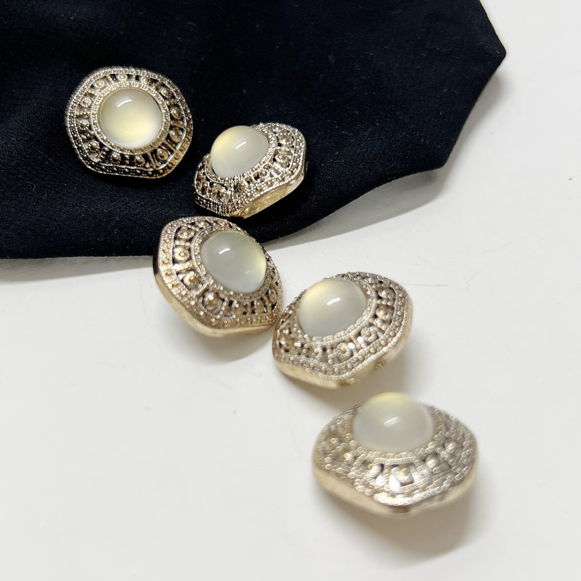 TEMU 5pcs Fashion Vintage Style Geometric 2.1cm Blackened Button With Pearl Inlay, For Coats, Outerwear, Sweaters, Hand-sewn Decorative Buttons, Accessories For Clothing And Apparel