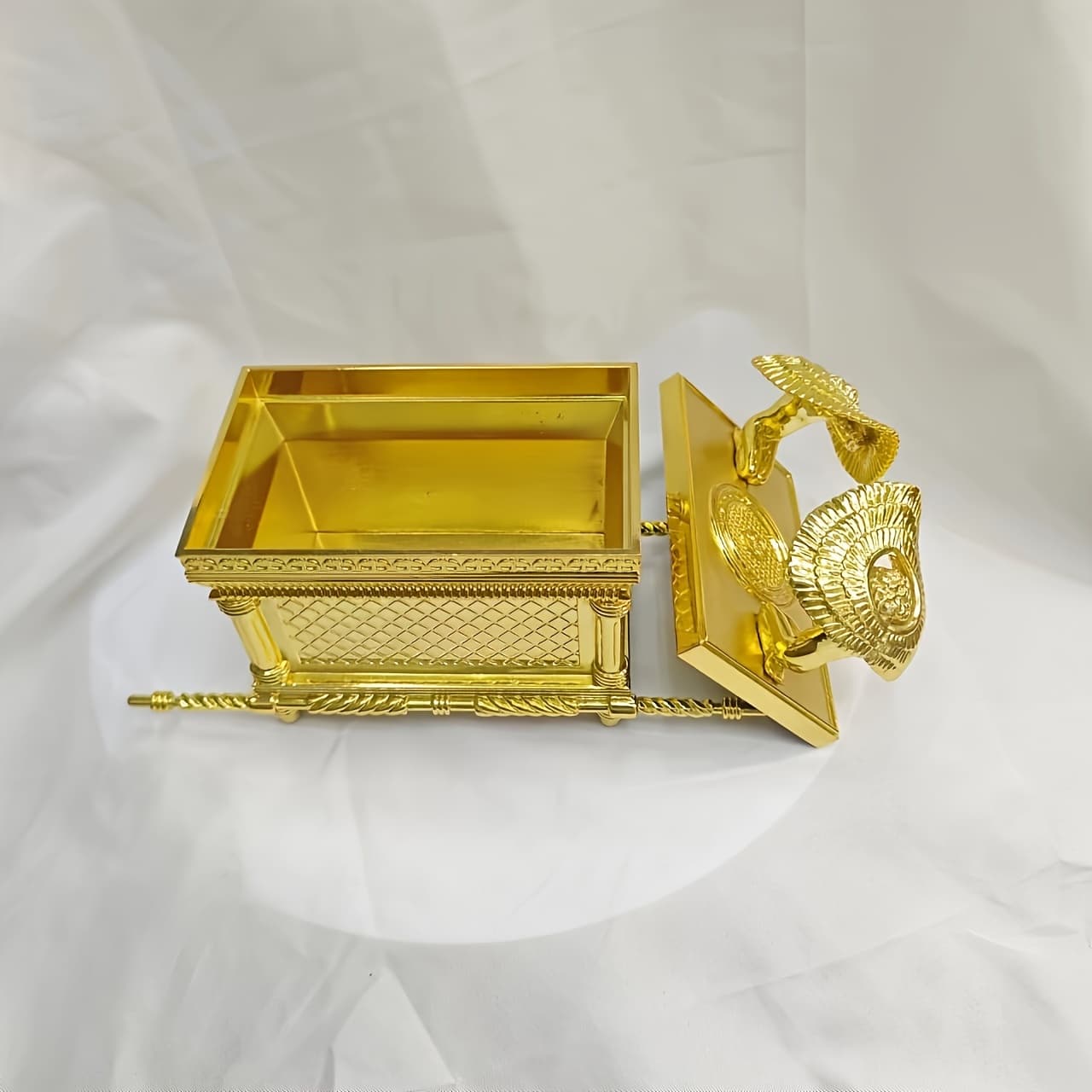 TEMU Handcrafted Gilded Statue Of Of The , Featuring The Ten , Staff And - Religious Decorative Small Boxes For Room Types, Suitable For Easter, Hanukkah And Thanksgiving, Collectible Ornament