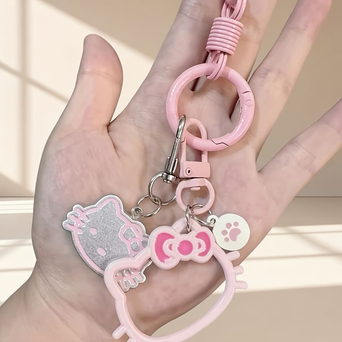 TEMU Hello Kitty Hollow-out Kitten Paw Charm, Cute And Stylish Backpack Keychain, For Best Friend Gifts, Couple Keychains, Daily Use, Valentine's Day, And Best Friend Gifting