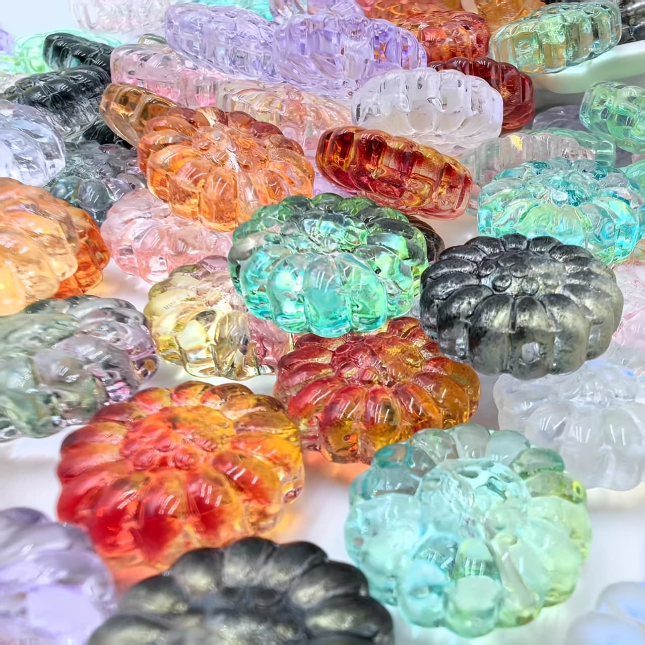 TEMU 30pcs Creative And Exquisite Sunflower Shape, Straight Hole Sunflower Glass Beads, Garland, Hairpin, Wind Chime Pendant Popular Jewelry, Clothing, Bag Decorative Additions