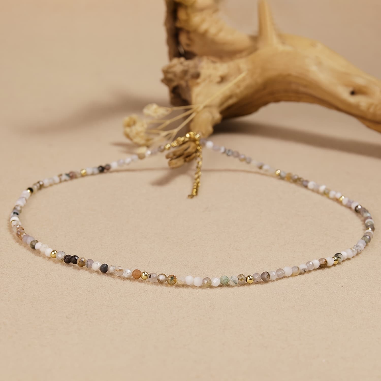 TEMU Natural Stone Bohemian Style Women's Fashion Necklace | Natural Moss Agate | Adjustable Design | Elegant Ladies' Accessory | Perfect For Daily Outfits | Bohemian-inspired Necklace | Moss