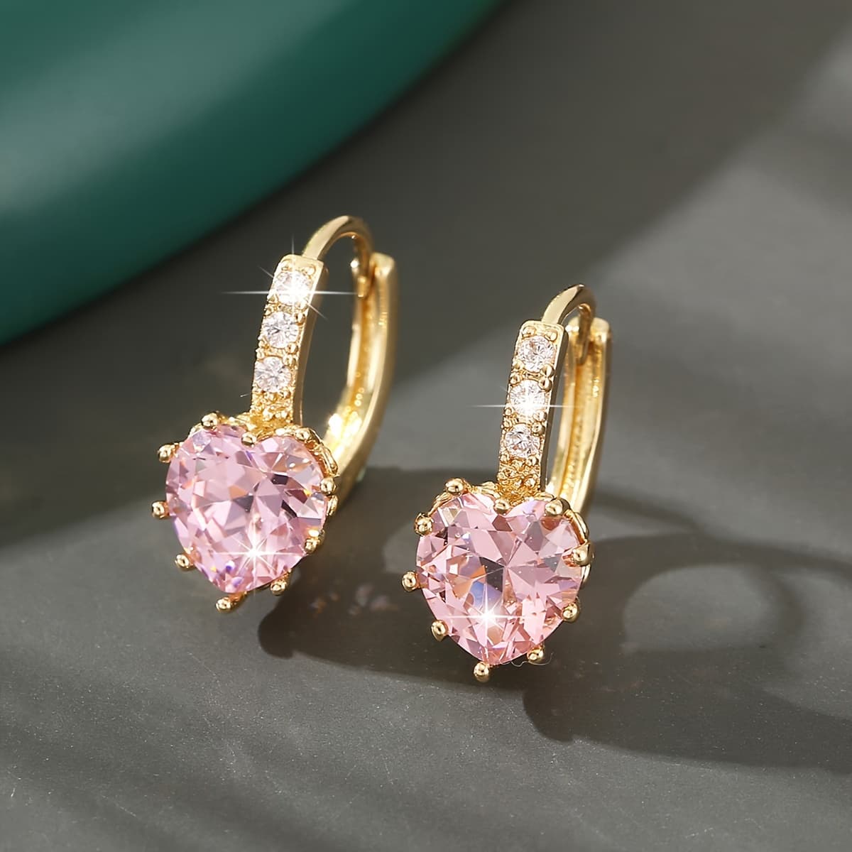 TEMU 1 Pair Of Luxurious Temperament Copper Inlaid With Colorful Synthetic Zirconia Heart-shaped Round Ear Buckles Elegant Retro Women's Earrings Birthday Gifts
