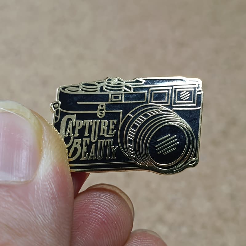 TEMU Vintage-inspired Black Camera Enamel Pin - Unique Men's Fashion Accessory, Perfect For Christmas & Halloween Gifts