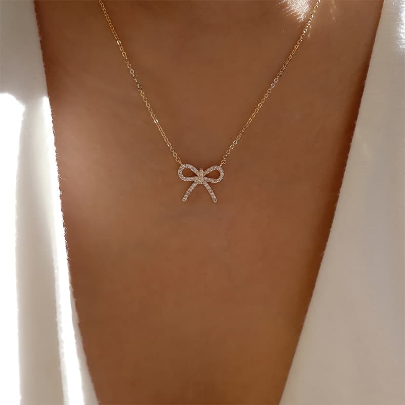 TEMU Stylish Women's Pendant Necklace Featuring A , Embellished With Shimmering Zirconia, Use And Special Occasions