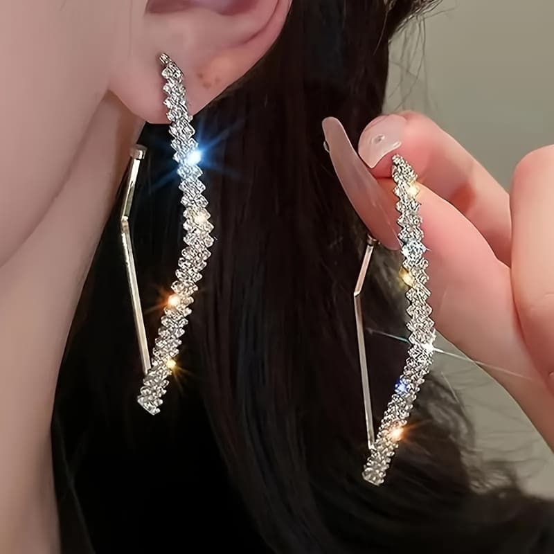 TEMU A Pair Of Hollow Diamond-shaped Earrings With Sparkling Rhinestones, Stylish And Versatile For Women