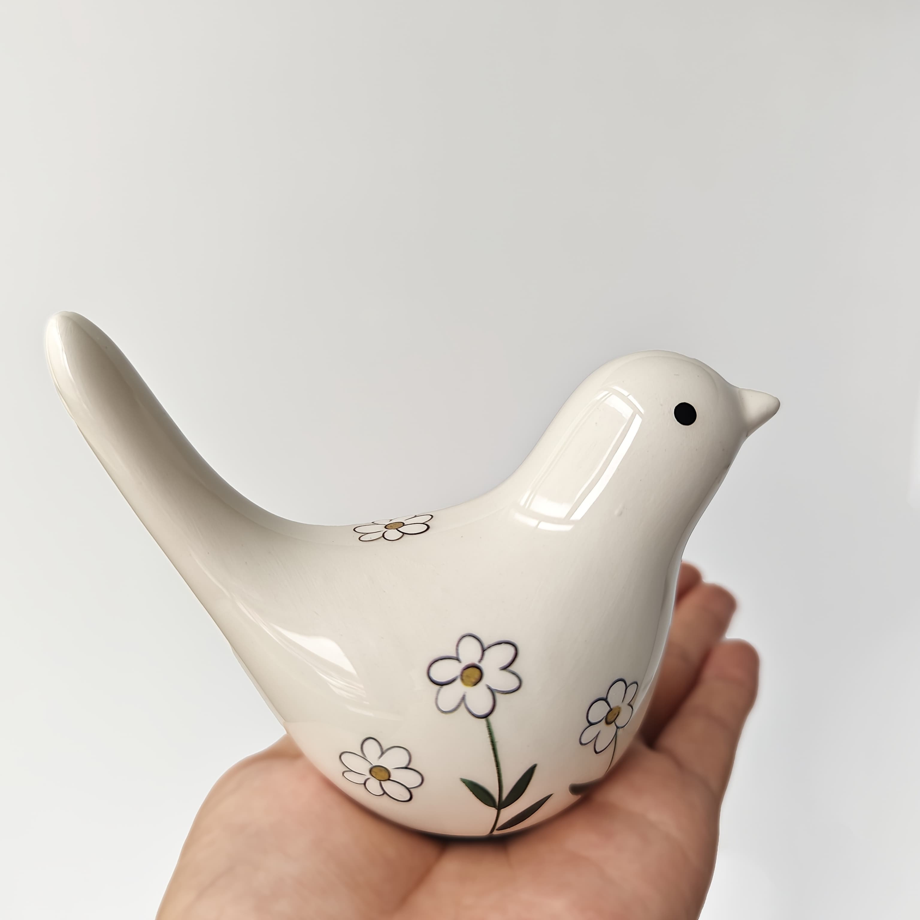 TEMU A Creative Nordic-style Bird Home Decoration - Handcrafted Ceramic With A Daisy Pattern, Perfect For Tabletop Decor, Suitable For Easter And Halloween