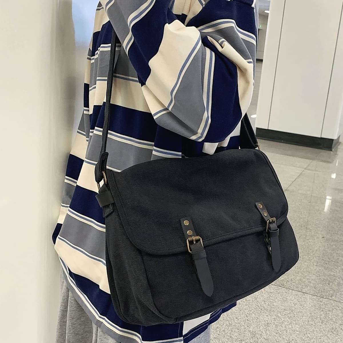 TEMU Large Capacity Casual Versatile Student Vintage Messenger Bag Commuter Shoulder Crossbody Bag