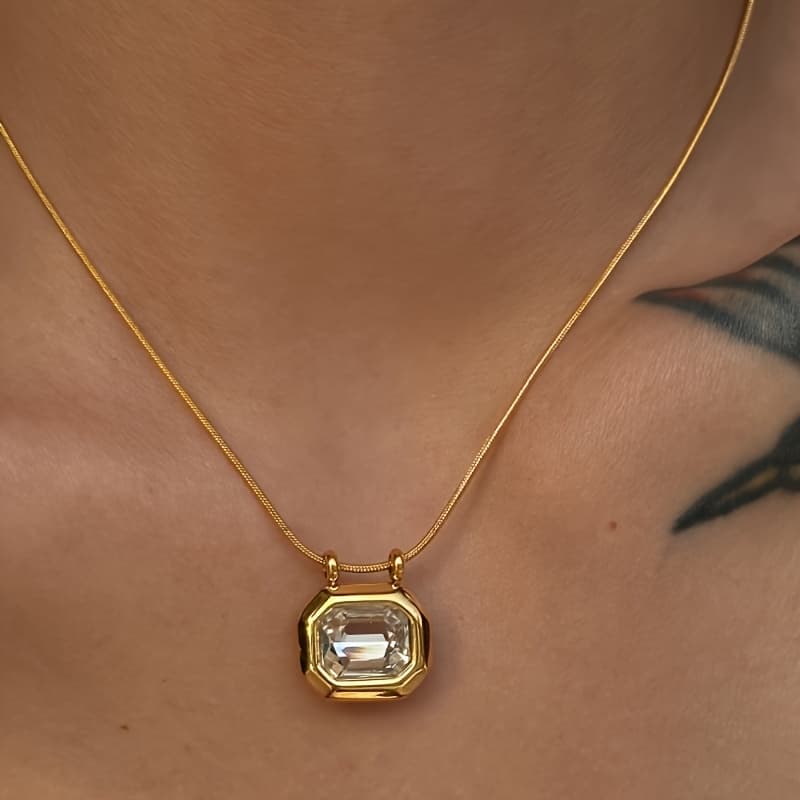 TEMU 1pc Women's Fashion Pendant Necklace, Simple Square Synthetic Zirconia Pendant Necklace, Daily Casual Vacation Necklace, Stackable Fashion Accessory
