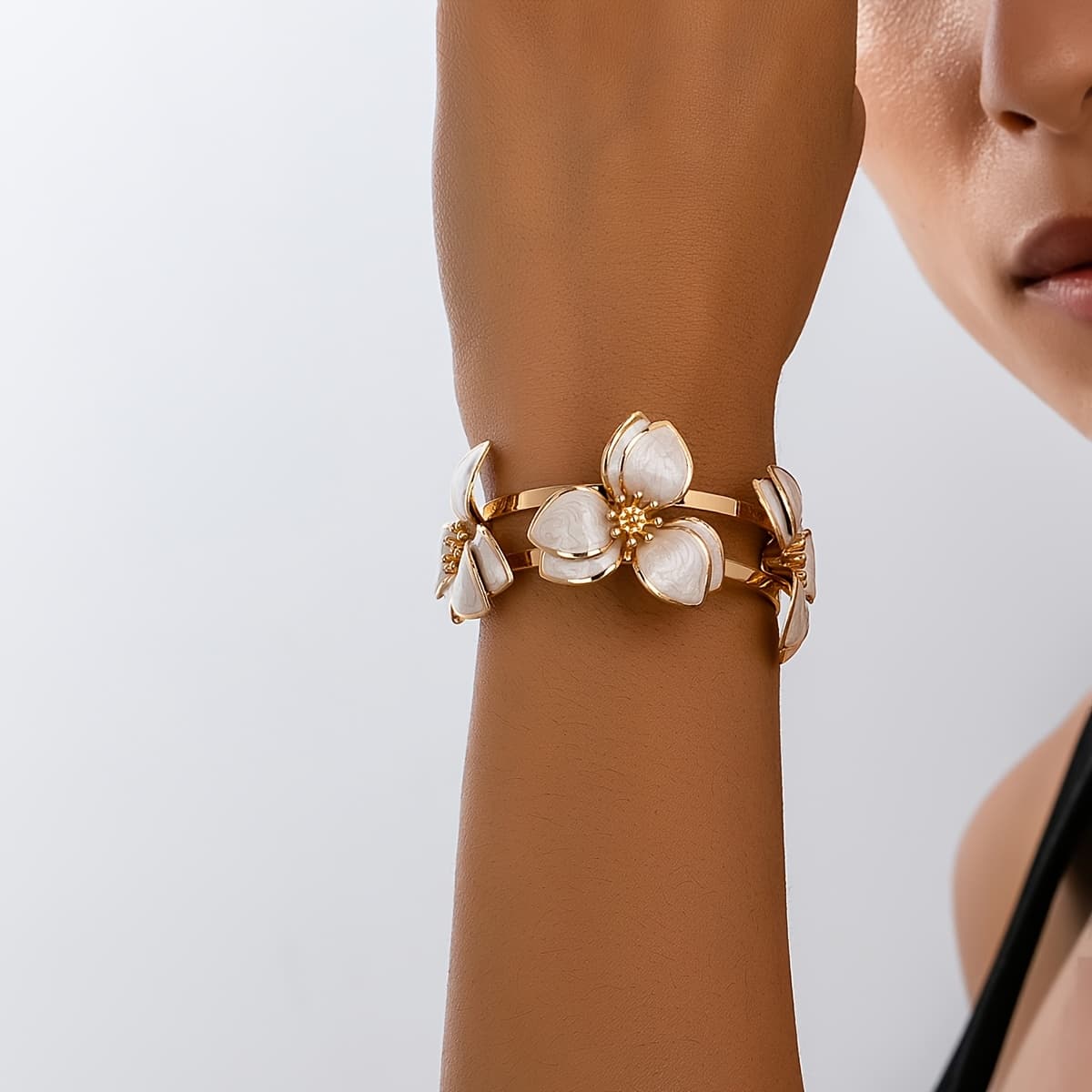 TEMU 1pc Of Fashionable And Versatile Enamel Oil Flower Geometric Opening Bracelet Suitable For Women', Party, And Casual Wear