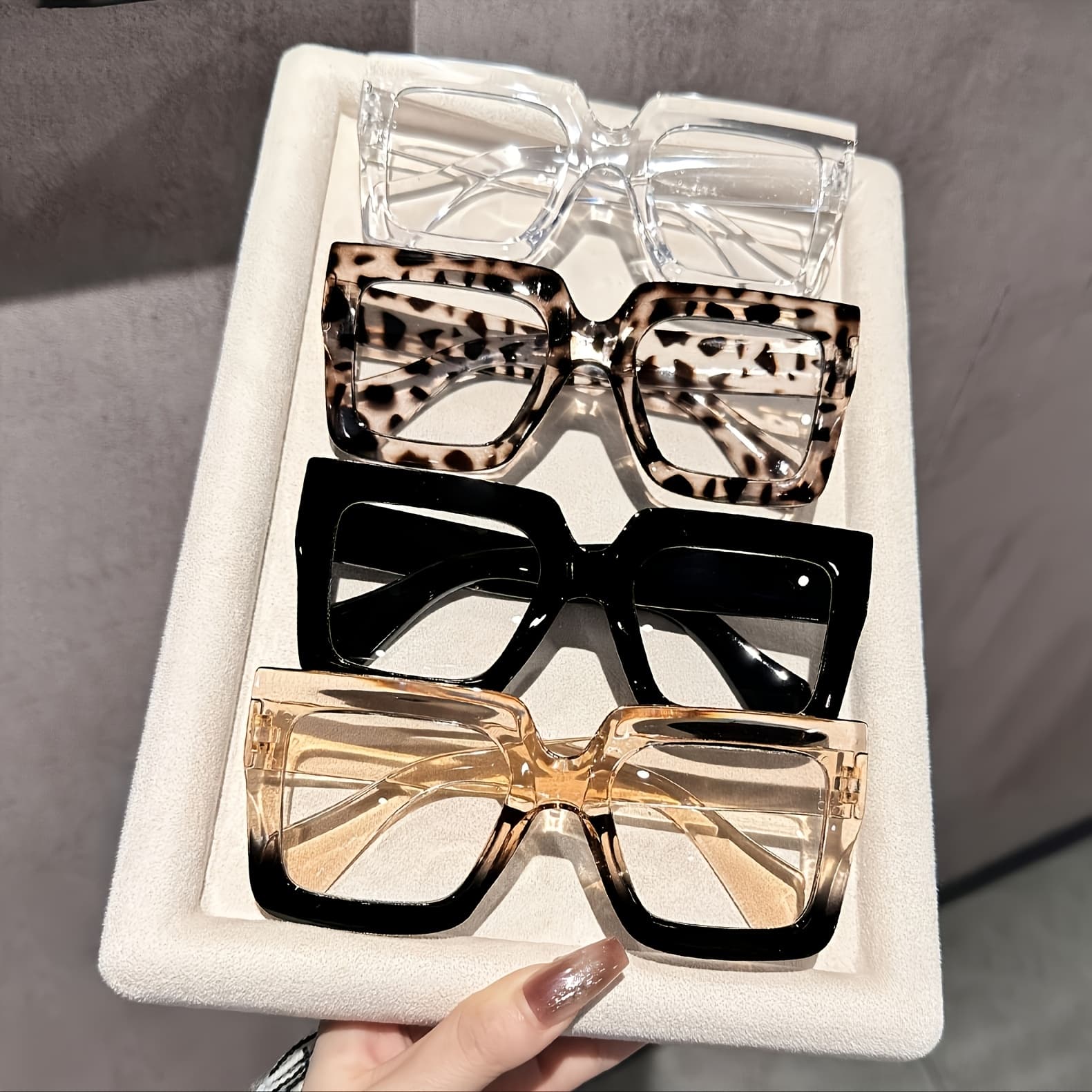 TEMU Set Of 4 Women's Stylish Multi-colored Glasses Ideal For Decoration, , And Gifting To For School And Home Use