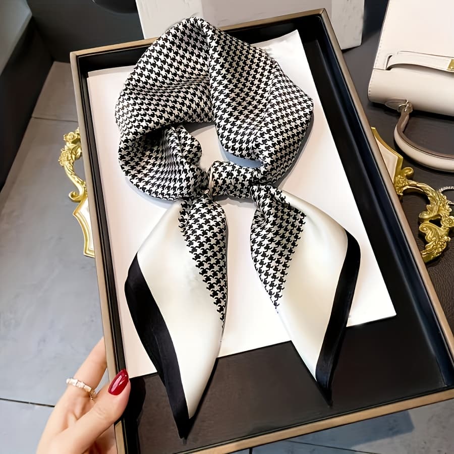 TEMU 1pc Women's Fashion Temperament Western Style Small Square Scarf All-match Trendy Small Neck Scarf