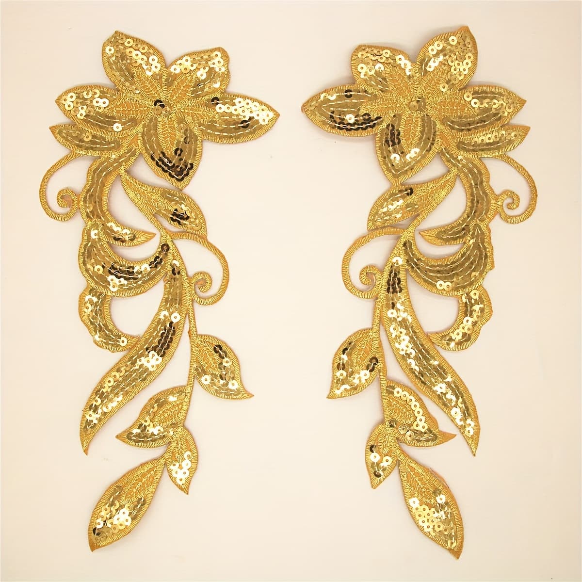 TEMU 2pcs Golden Silvery Floral Embroidery Hollow-out Cloth Patches With Adhesive Backing For Clothing And Additions