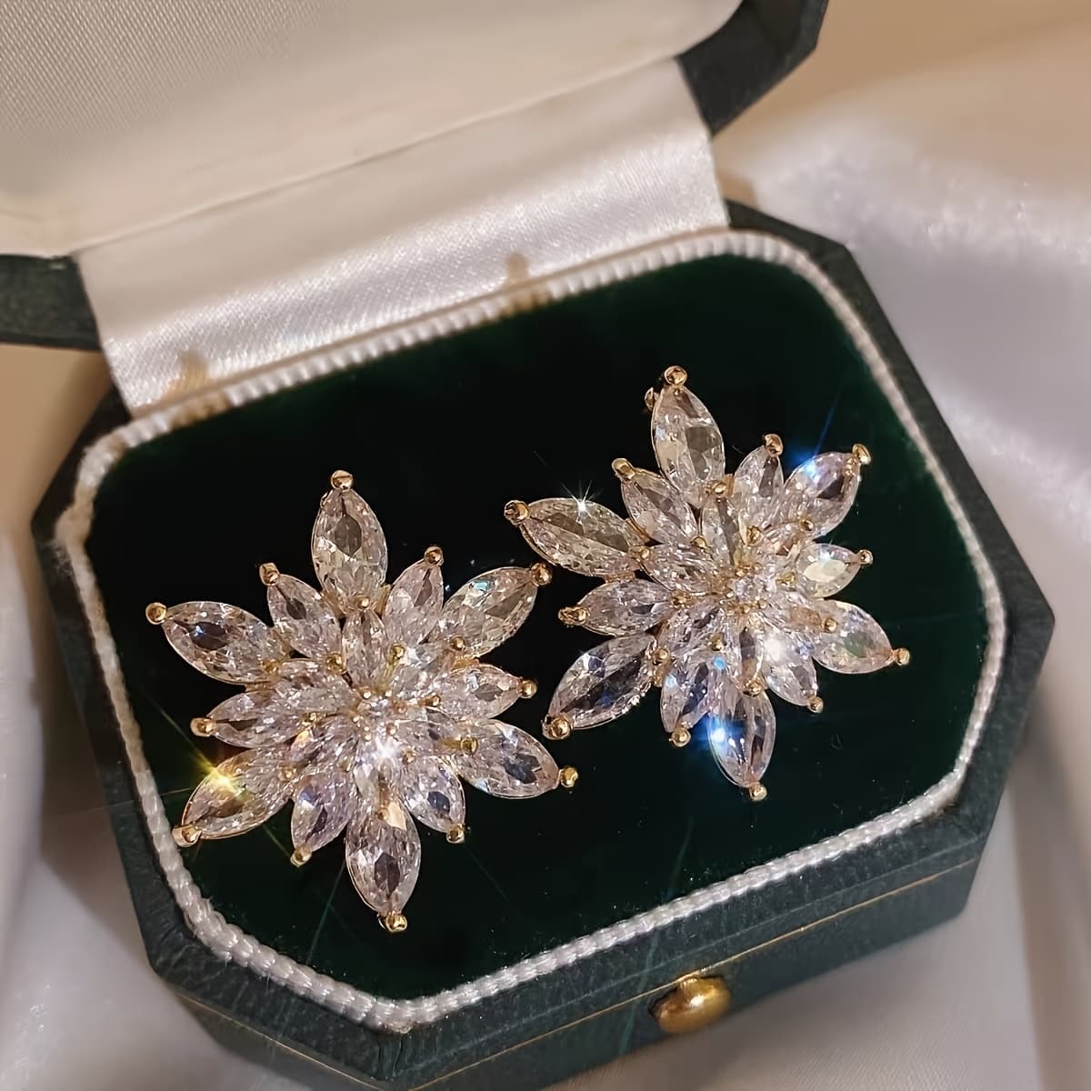 TEMU 1 Pair Of 925 Flower Earrings, Fashionable, Simple And Luxurious, Suitable For Parties, , Easter Gifts