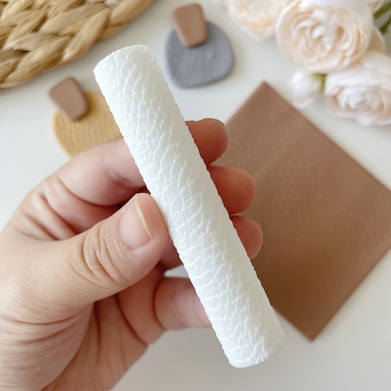 TEMU 1pc Leather Texture Roller Polymer Clay Tools Hand Roller Clay Texture Tool Jewellery Tools Floral Texture Botanical Texture Jewelry Making Supplies