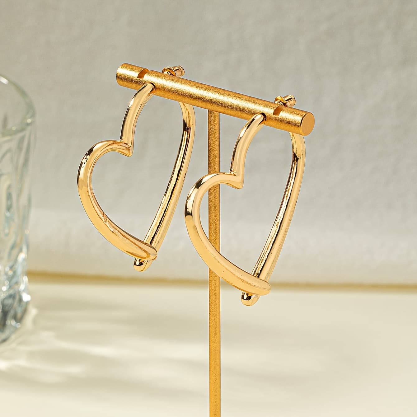 TEMU A Pair Of New Fashionable Minimalist Vacation Heart Earrings