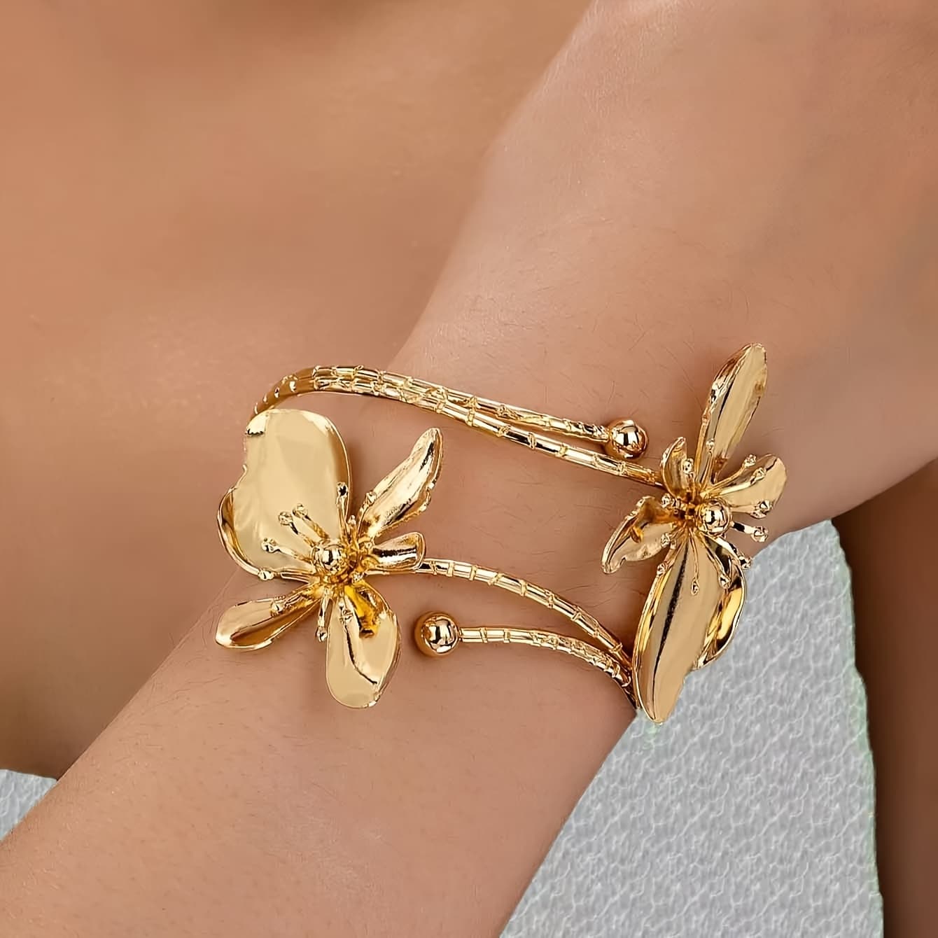 TEMU Vintage Floral Wrap Irregular Bangle, Fashionable, Elegant, And High-end
