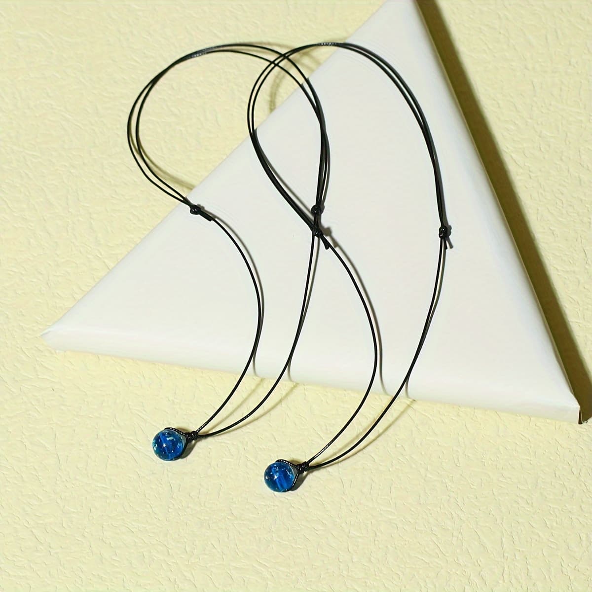 TEMU 2pcs/set Luminous Bead Couple Necklace, Simple And Fashionable Hand-woven Gift Accessory