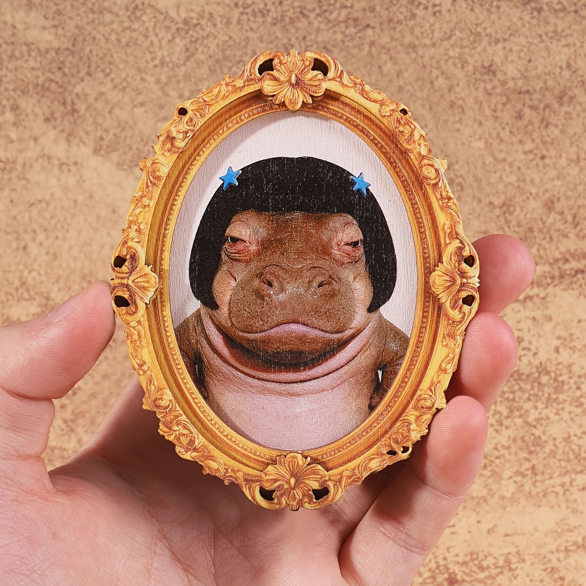TEMU A Refrigerator Magnet Featuring A Hippo With A Wig Design, In A Vintage Oval Shape, Resembling A Mini Photo Frame, Serves As A Fun Home Decor Item And A Great Holiday Gift