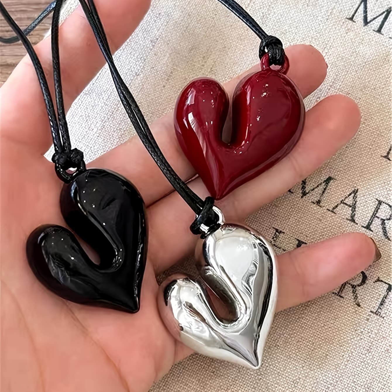 TEMU 1pc/3pcs Retro Minimalist Asymmetrical Three-dimensional Love Heart Leather Rope Women's Sweater Chain Long Necklace, Spicy Y2k Style Jewelry, Gift For Mom, Gift