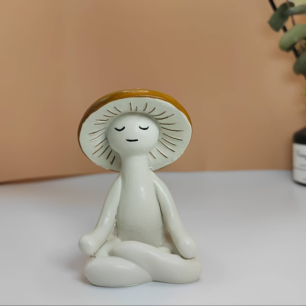 TEMU Resin Mushroom Yoga Meditation Statuette - , Garden, And Office Decor, Outdoor Courtyard Lawn Ornament