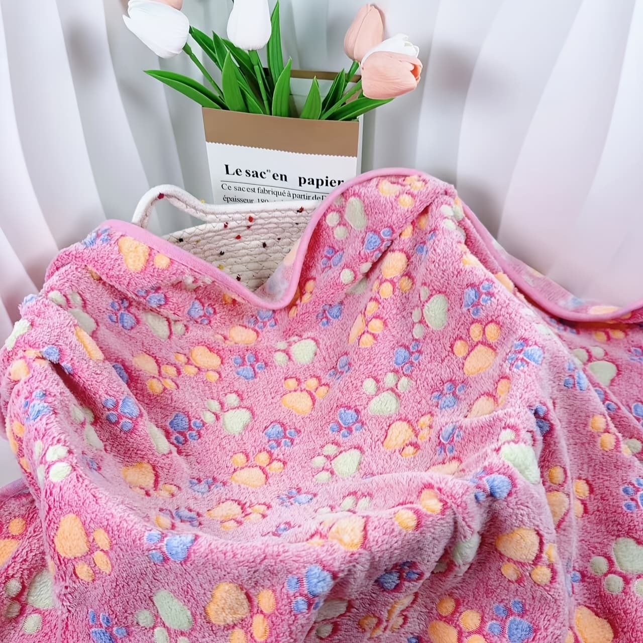 TEMU Luxurious Print Flannel Pet Blanket - , Throw For Cats And Dogs, Machine Washable - Ideal For Small To Large Breeds, Perfect For Autumn & Winter, Dog Blanket