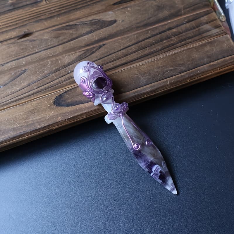 TEMU Amethyst And Obsidian Magic , Featuring An Unsharpened Blade, Polished Stone Model, Suitable For Party-themed Jewelry Accessories, And A Perfect Gift For Halloween And Christmas