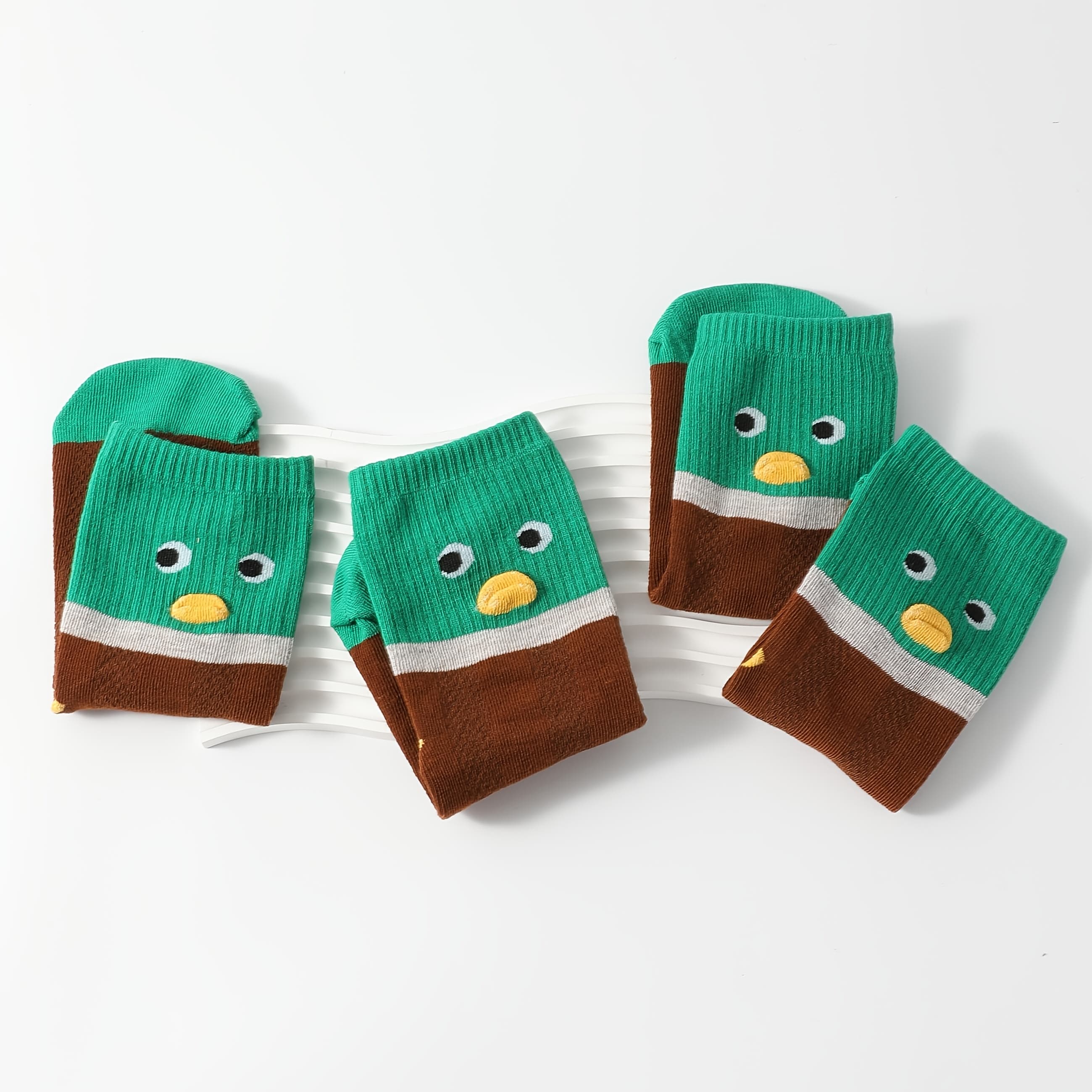TEMU 1 Pair Of Women's Mid-calf Socks Featuring Cute Cartoon Ducks, Soft, Comfortable, And Versatile, Trendy Long Socks