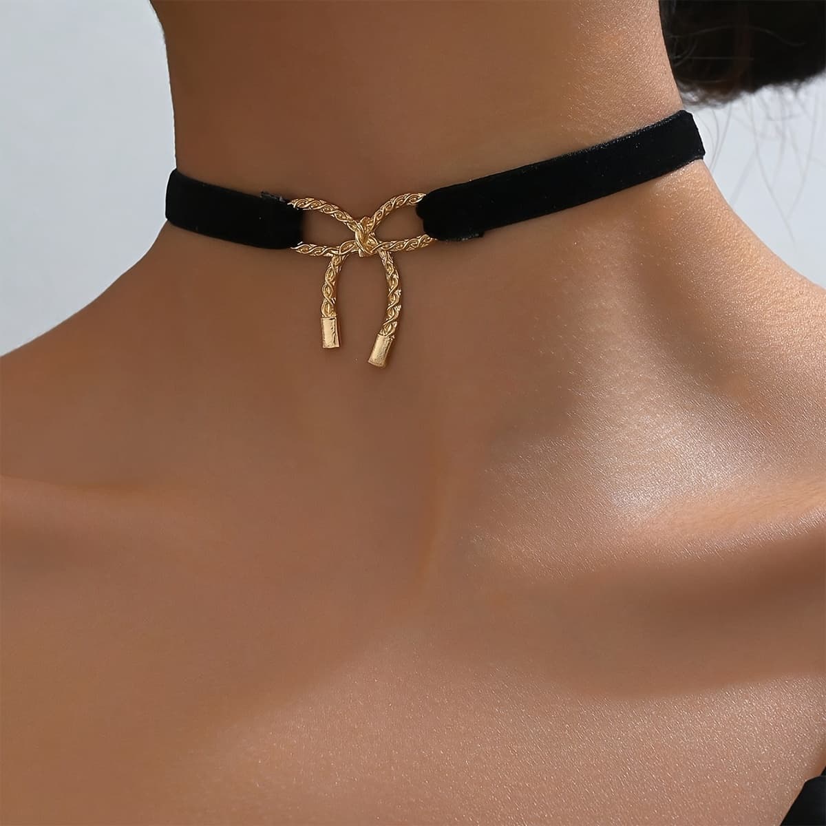 TEMU 1 Fashionable Minimalist Twist Bow Black Velvet Choker Necklace For Women, Dark Style Sweet And Cool Collar