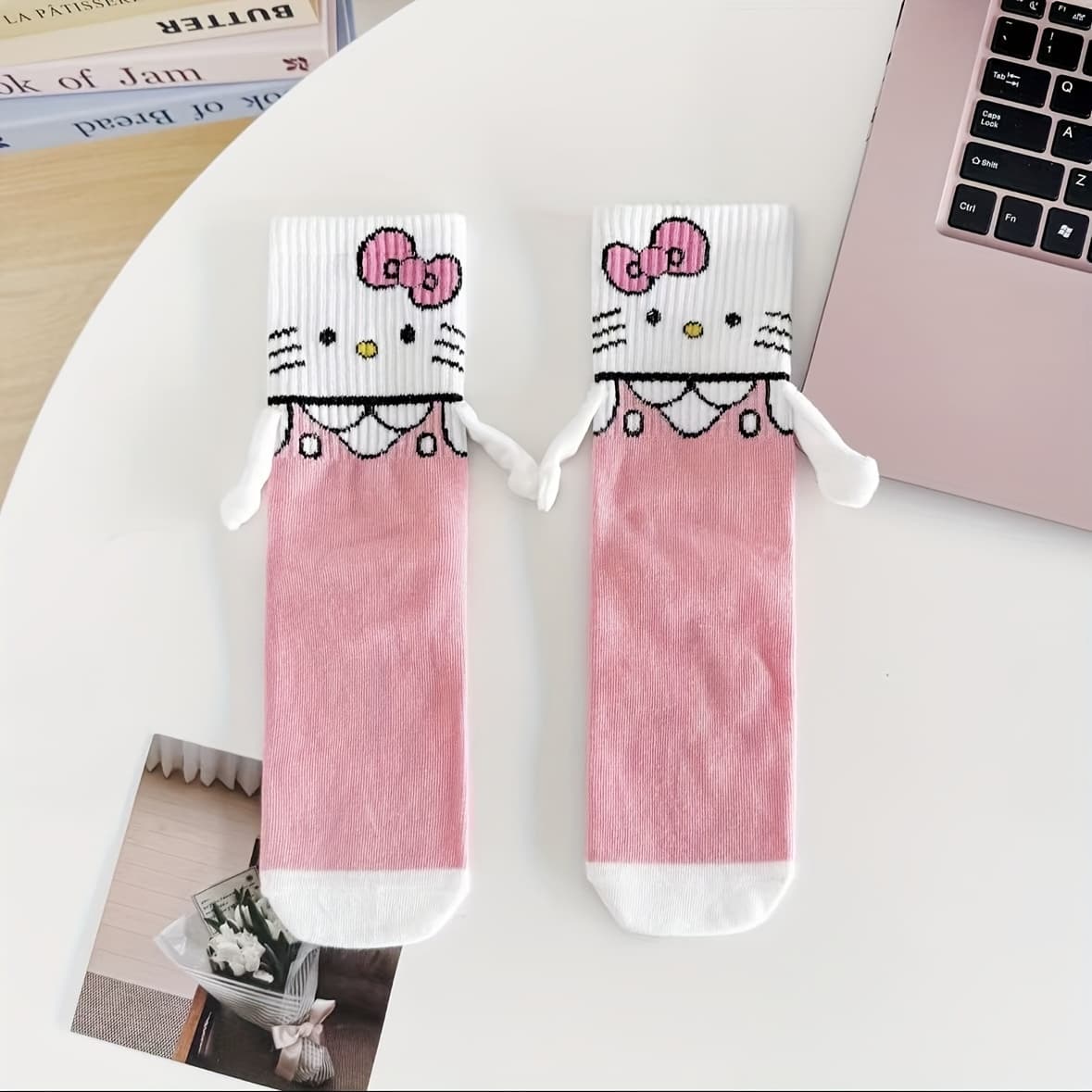 TEMU 1 Pair Of 2025 Kitty Cat Cartoon Socks With Hands, Daily Versatile, Breathable, Sweat-absorbent, Fashionable, Comfortable And Trendy