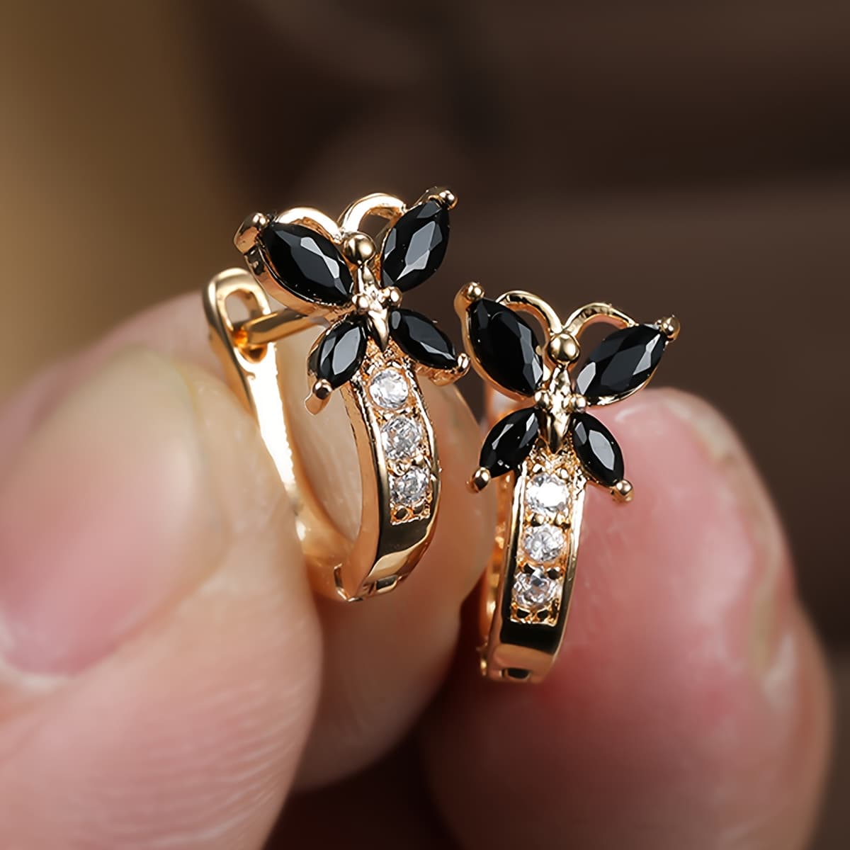 TEMU Angol Classic And Fashionable Women's Black Synthetic Synthetic Zirconia Earrings, Suitable For Parties, Weddings, And Daily Wear Accessories