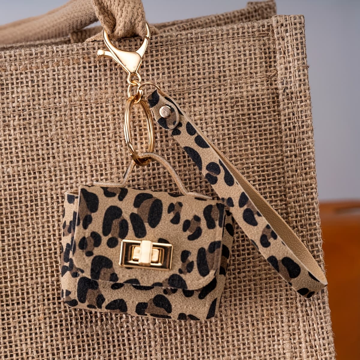 TEMU 1 Creative Keychain Leopard Print, High-end Coin Purse, Trendy Keychain Pendant, And A Versatile Car Showcases Taste