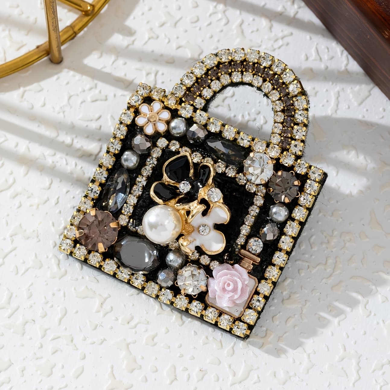 TEMU A Single, Elegant, And Of A Bag-shaped Brooch, Featuring A Badge And Small Floral Alloy, Fully Embedded With Sparkling Rhinestones, Wear, Festive Dates, And Party Gifts
