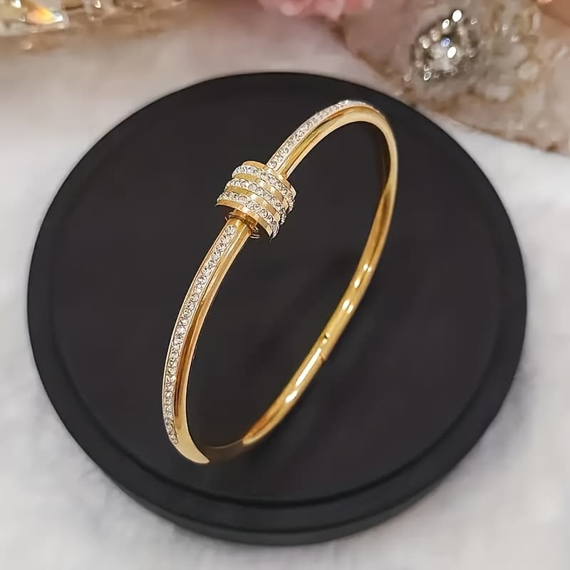 TEMU A Single Bracelet, A Simple Titanium Steel Bracelet With, Suitable For Ladies To Wear At Daily Banquets, Birthdays, And Parties.