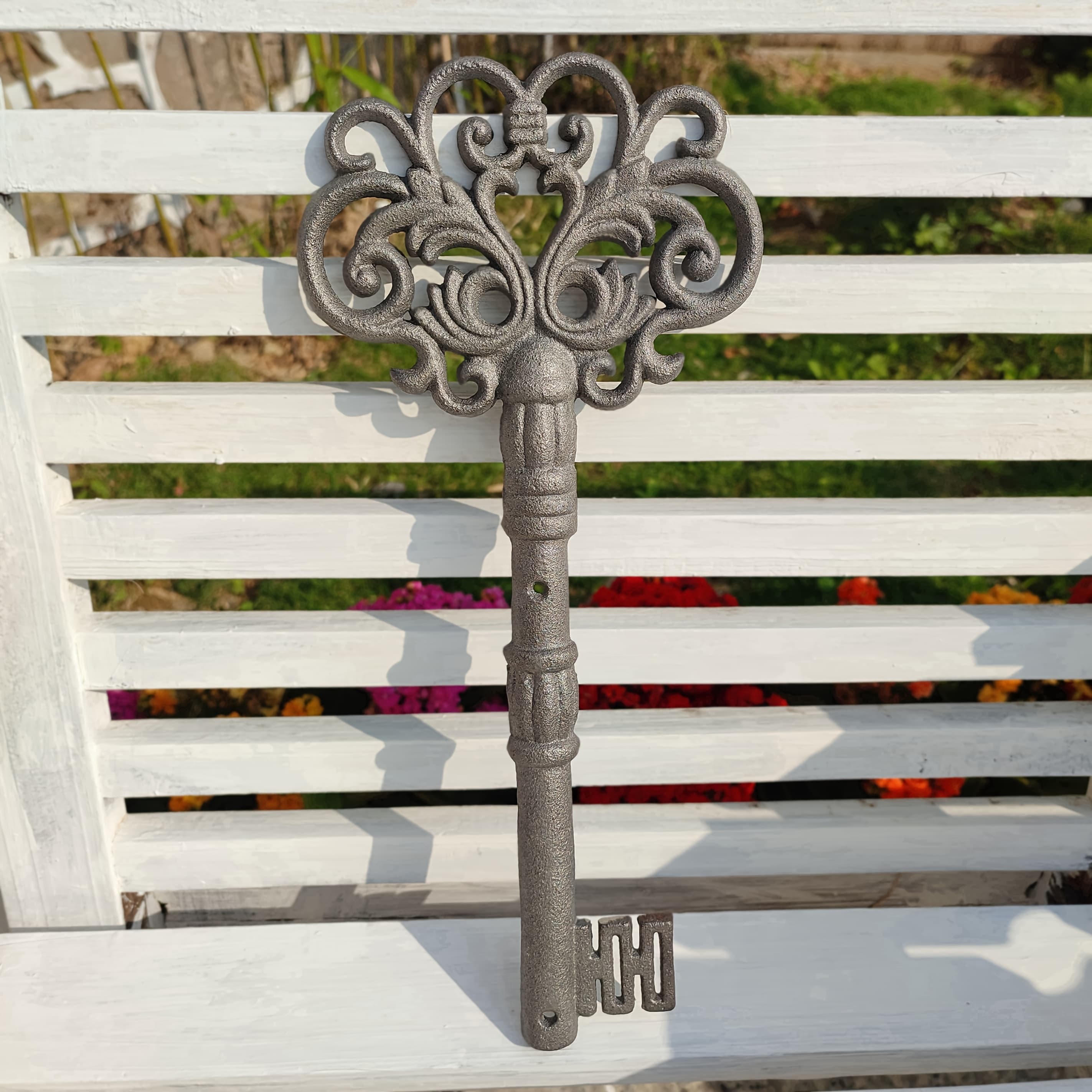 TEMU 1pc/vintage Decorative Cast Iron Craft Key, Suitable For Patio Decoration, Living Room Decoration, Bar Decoration, Party Decoration, Halloween, Christmas Decoration Gifts