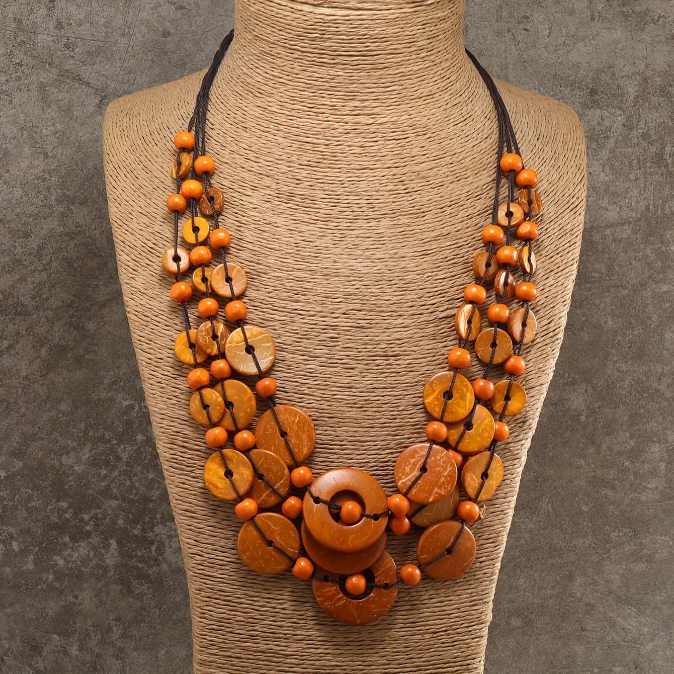 TEMU Bohemian Style Handcrafted Wooden Pendant Necklace - Vintage Simple Coconut Shell Design, No Plating, For Daily & Music Festival Occasions, Valentine's Day Gift, Fits All