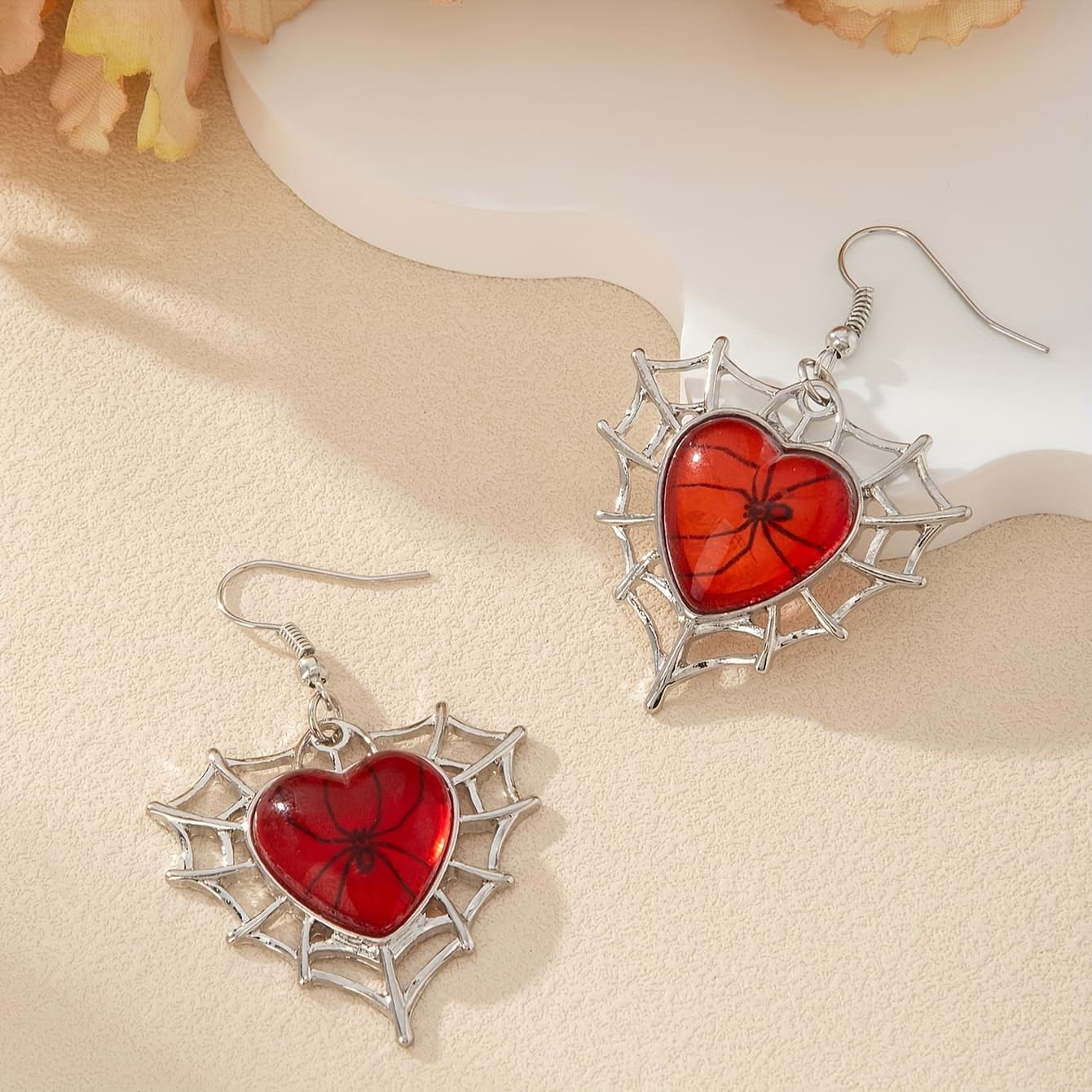 TEMU A Pair Of Hollow Heart-shaped Spider Web Creative Alloy Earrings With Spider Pendants