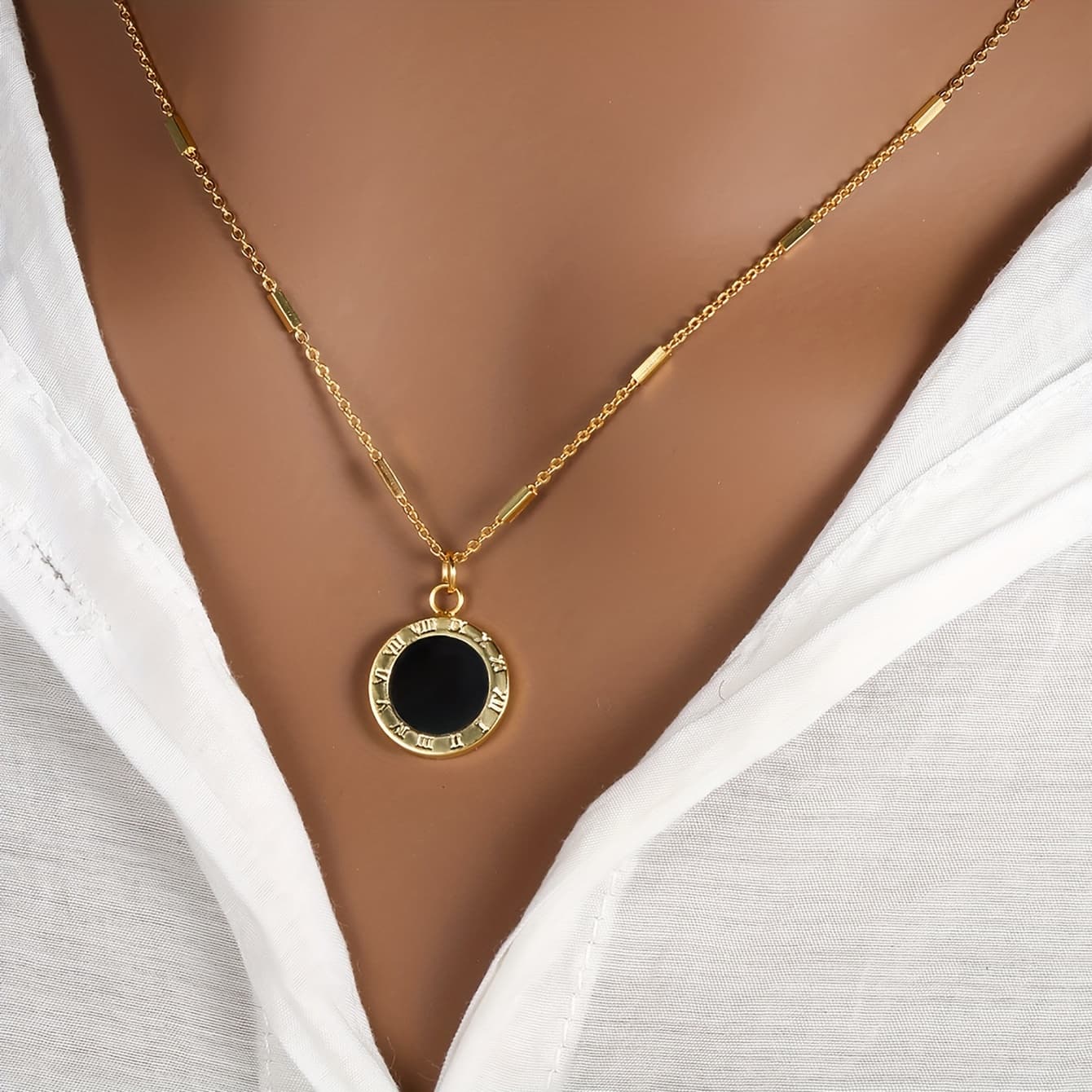 TEMU Easy Versatile Roman Numeral Black Round Plate Necklace Retro Fashion